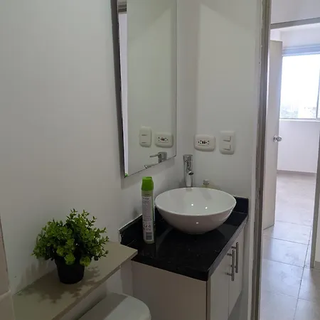 Apartamento Amoblado En Cerca A La Playa *